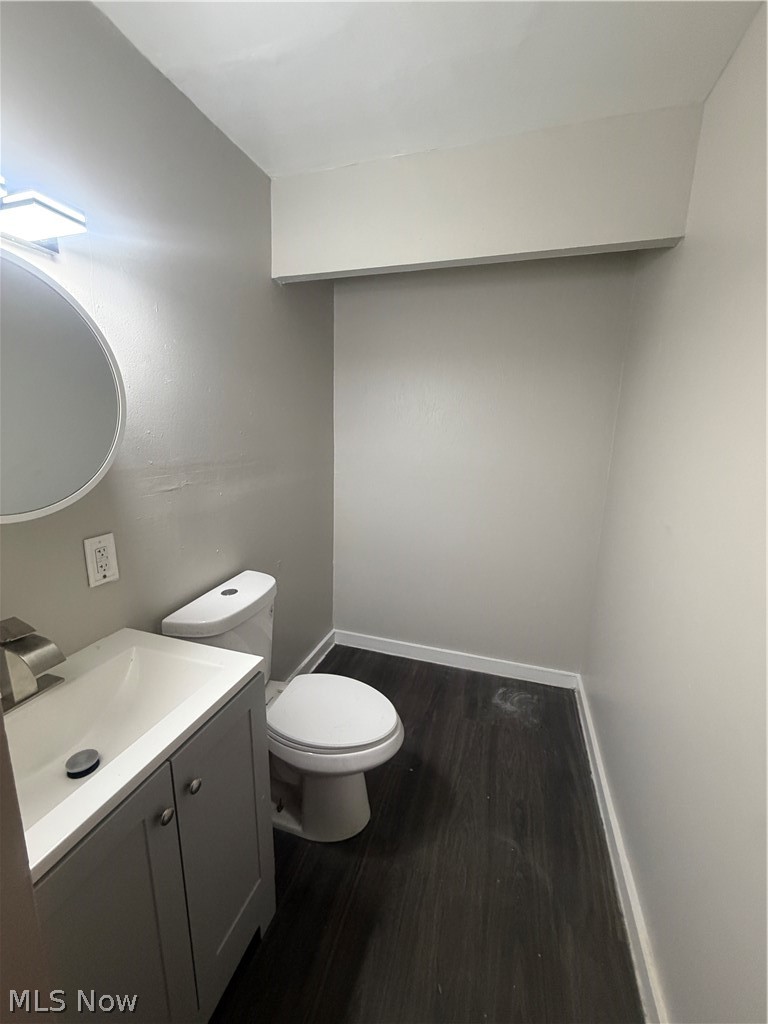9409 Manor Avenue Property Photo 14