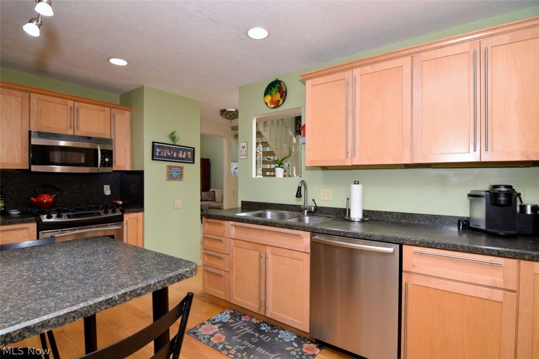 10 Windrush Property Photo 15