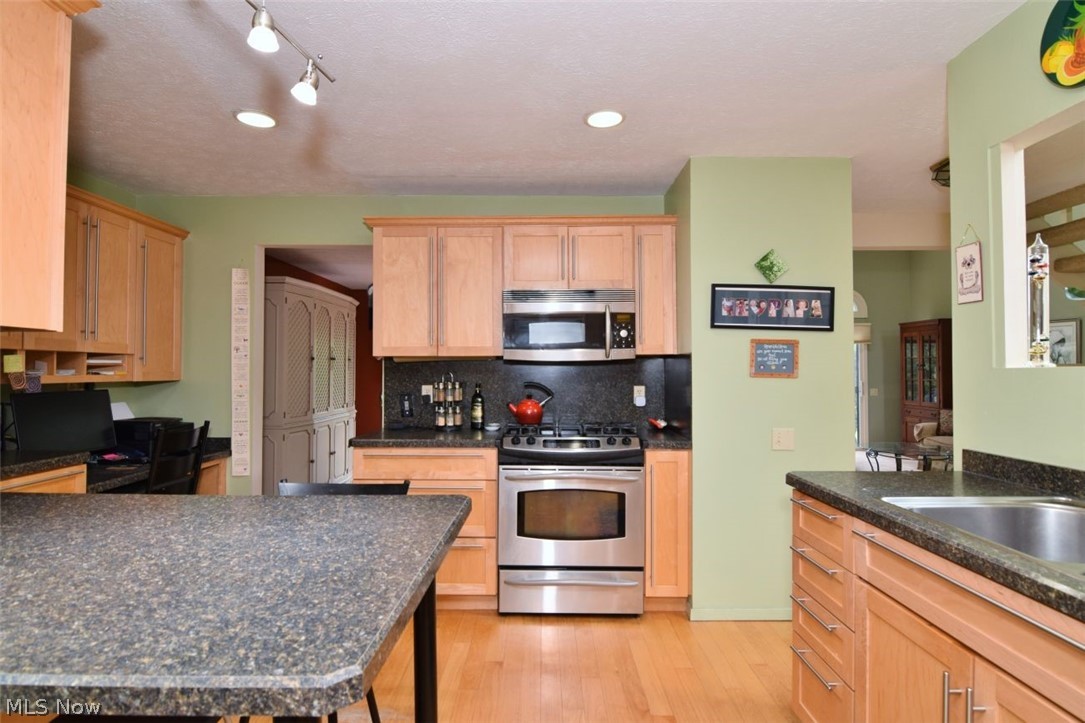10 Windrush Property Photo 16