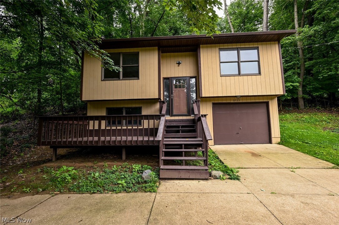 3725 Rome Drive Property Photo 1