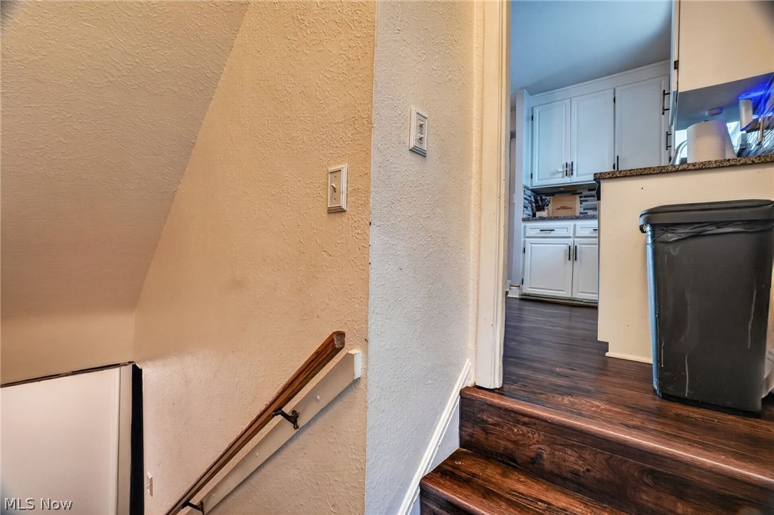 2239 Larchmont Drive Property Photo 13