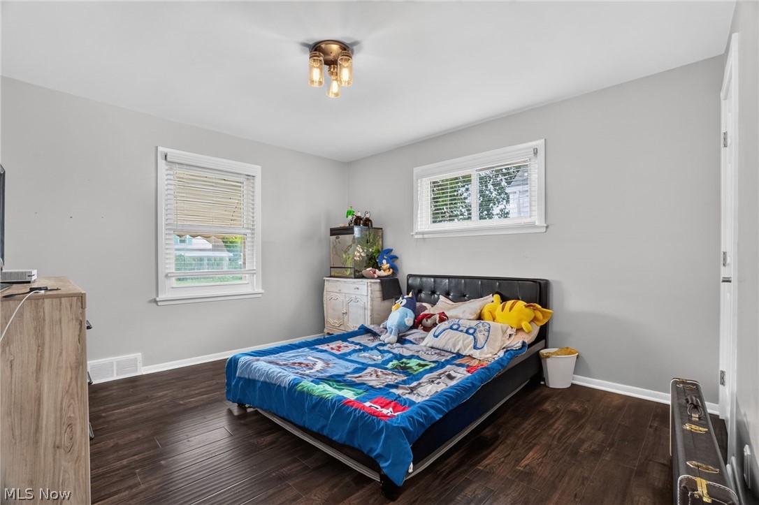 2239 Larchmont Drive Property Photo 17