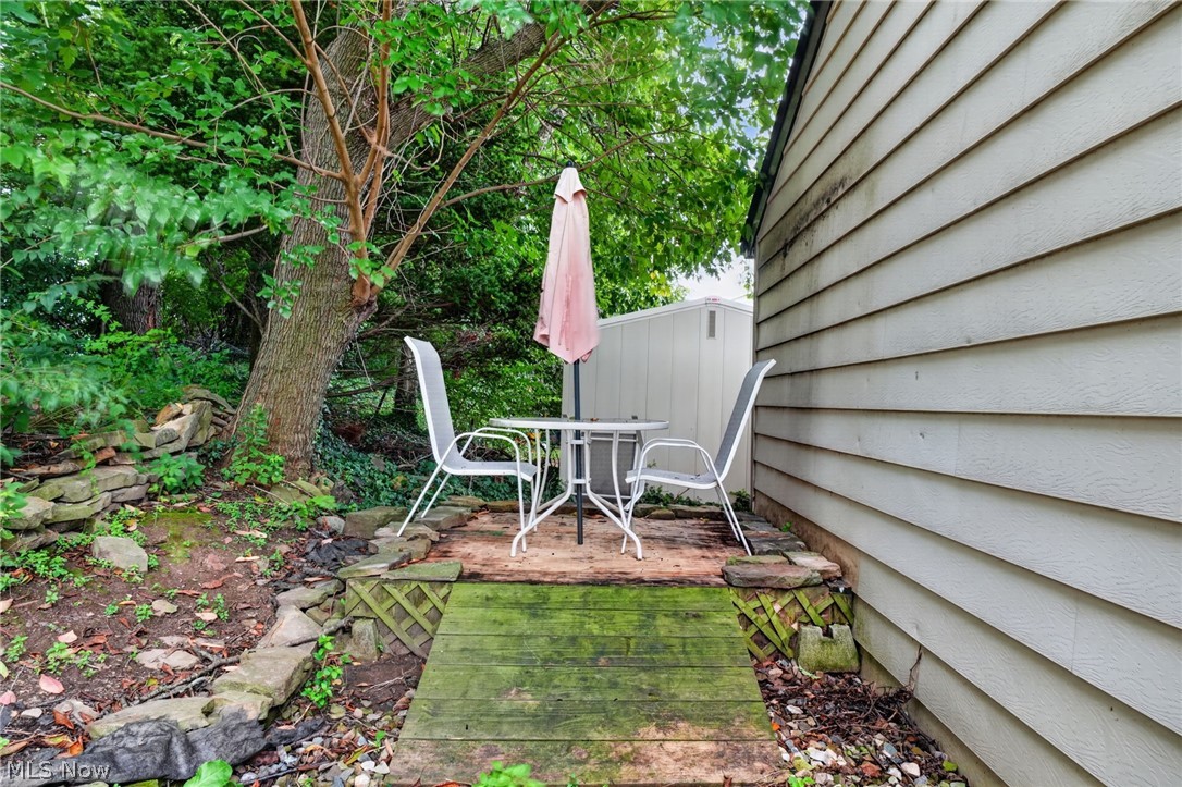 2239 Larchmont Drive Property Photo 32
