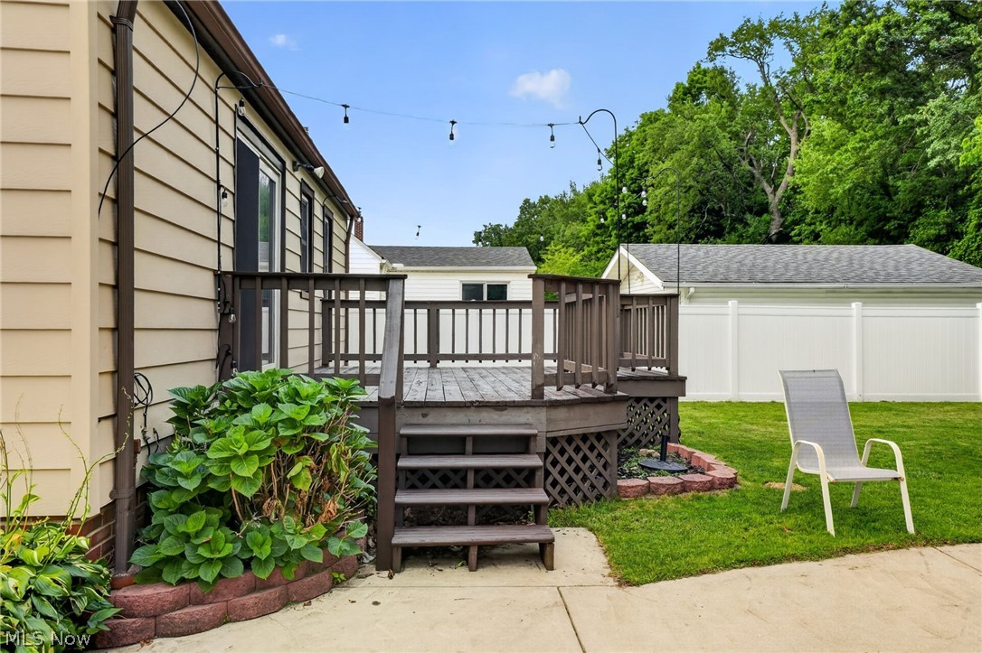2239 Larchmont Drive Property Photo 37