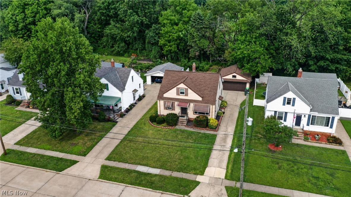 2239 Larchmont Drive Property Photo 42