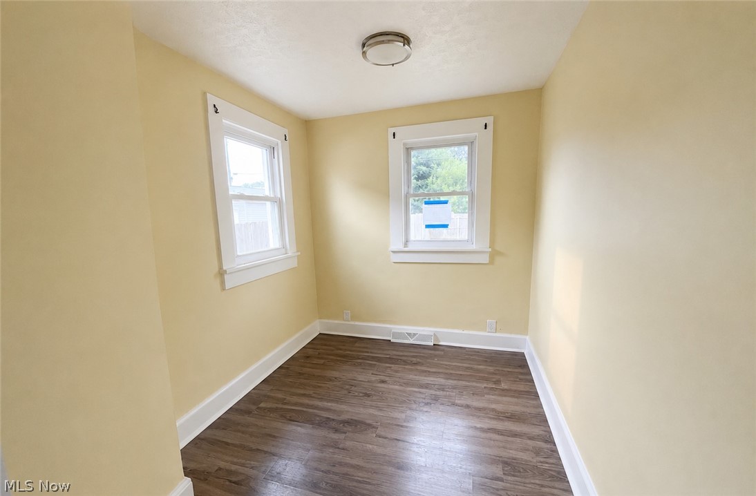 30 E Channel Street Property Photo 8