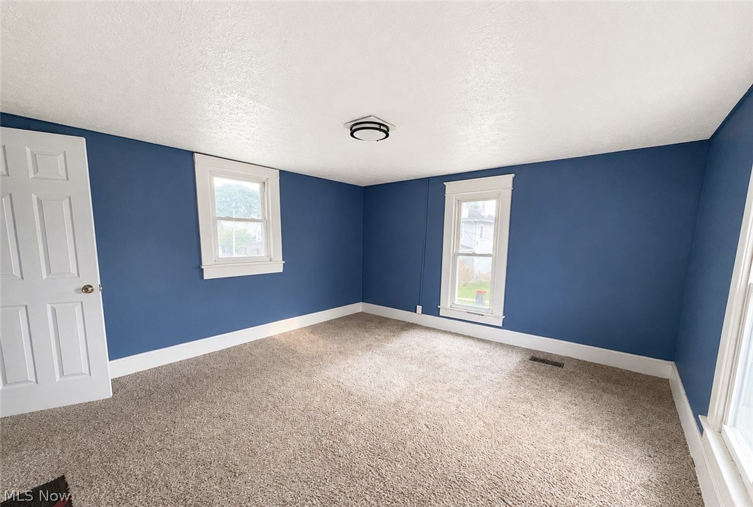 30 E Channel Street Property Photo 9