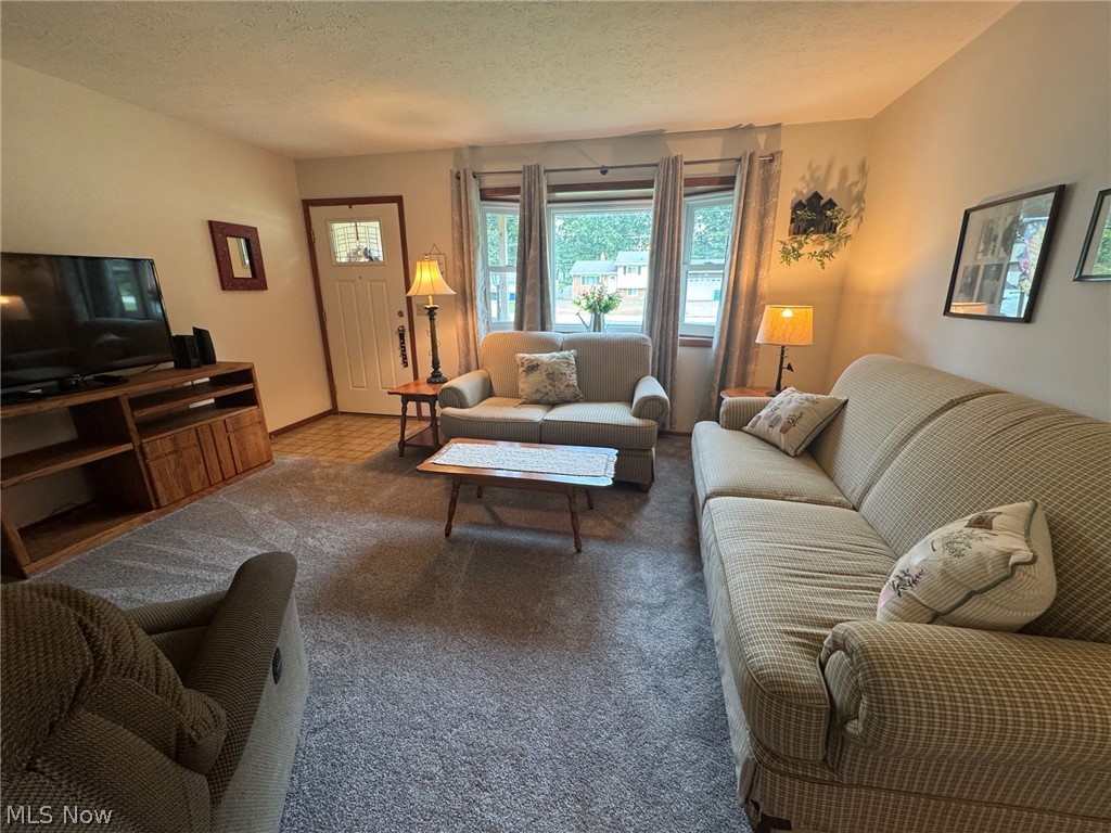 6116 Thunderbird Drive Property Photo 5
