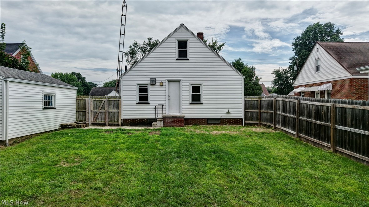 2929 Helen Place Nw Property Photo 4