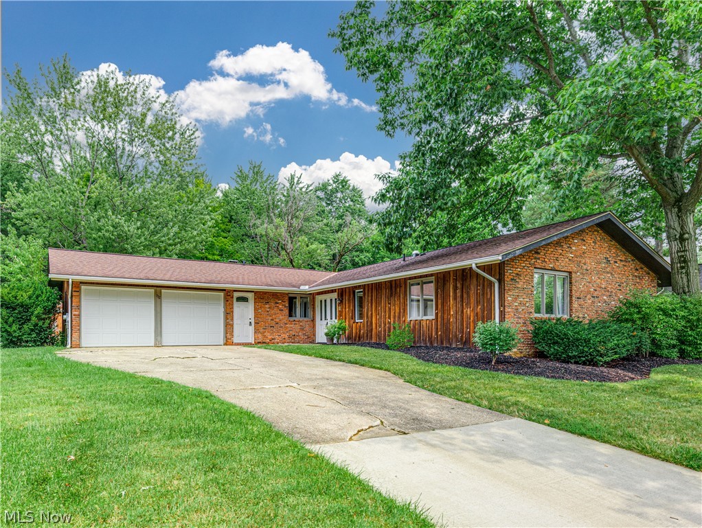 132 Parkview Drive Property Photo 1