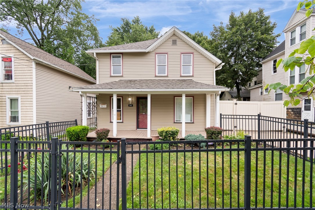 543 Allyn Street Property Photo 2