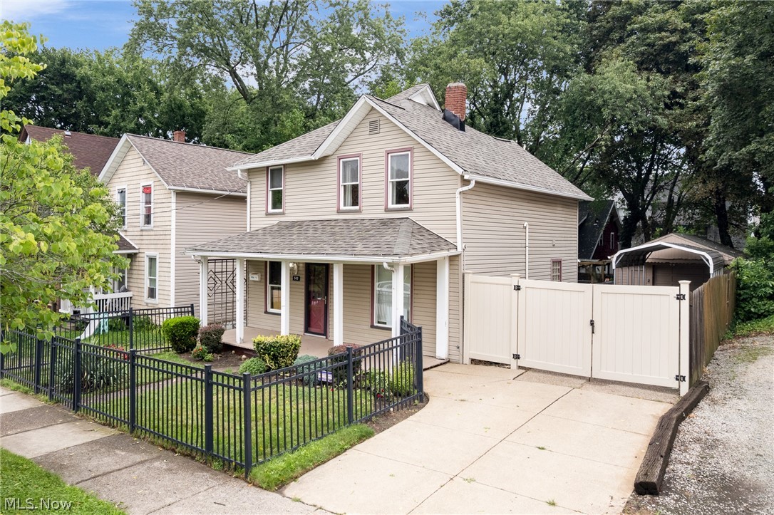 543 Allyn Street Property Photo 4