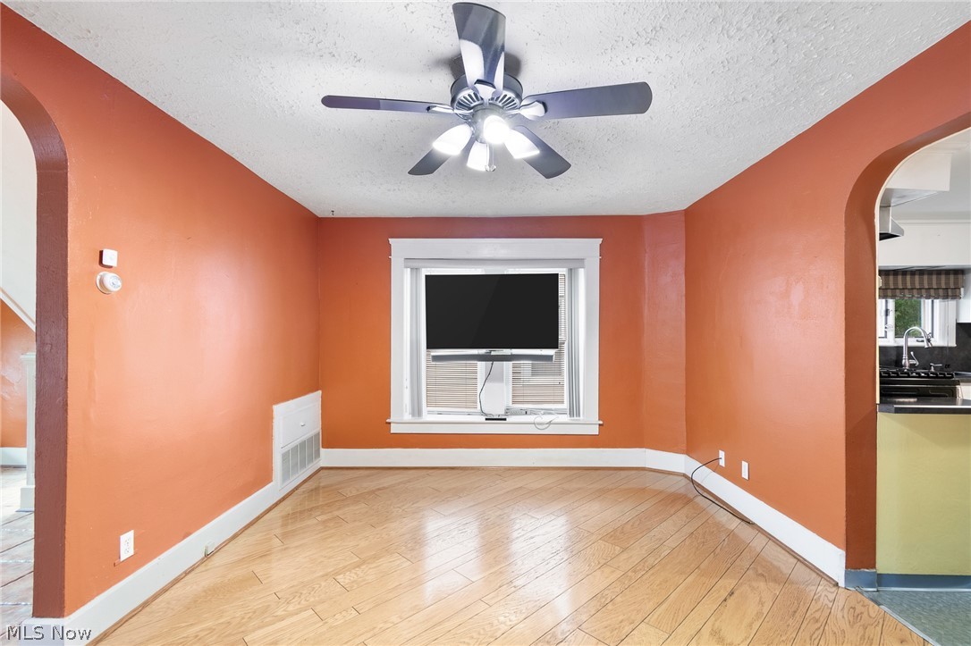 543 Allyn Street Property Photo 11