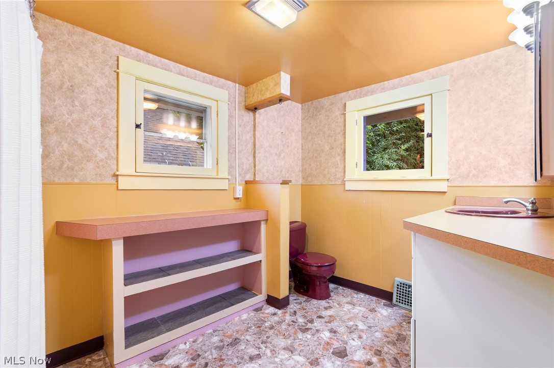 543 Allyn Street Property Photo 24