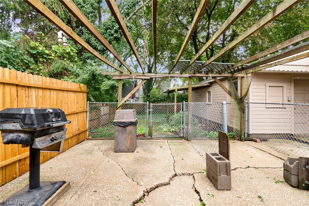 543 Allyn Street Property Photo 32