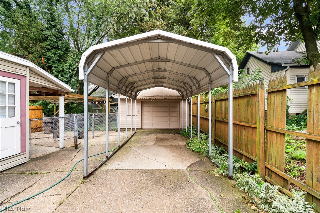 543 Allyn Street Property Photo 33