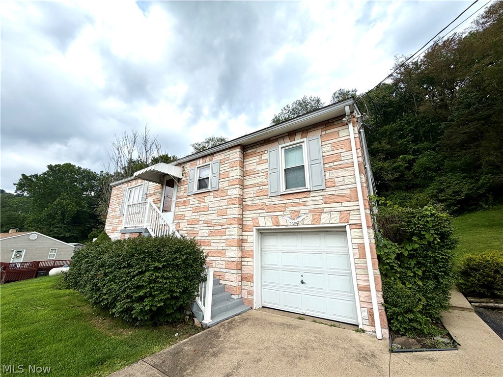 4166 Cross Creek Road Property Photo 1
