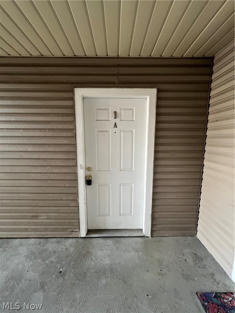 320 Village Pointe Drive 1 Property Photo 2