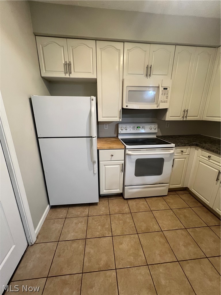 320 Village Pointe Drive 1 Property Photo 6