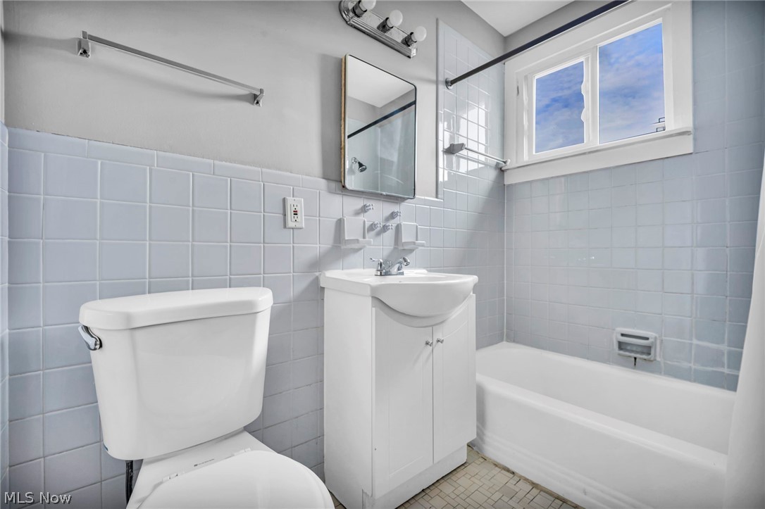 885 S Green Road Property Photo 14