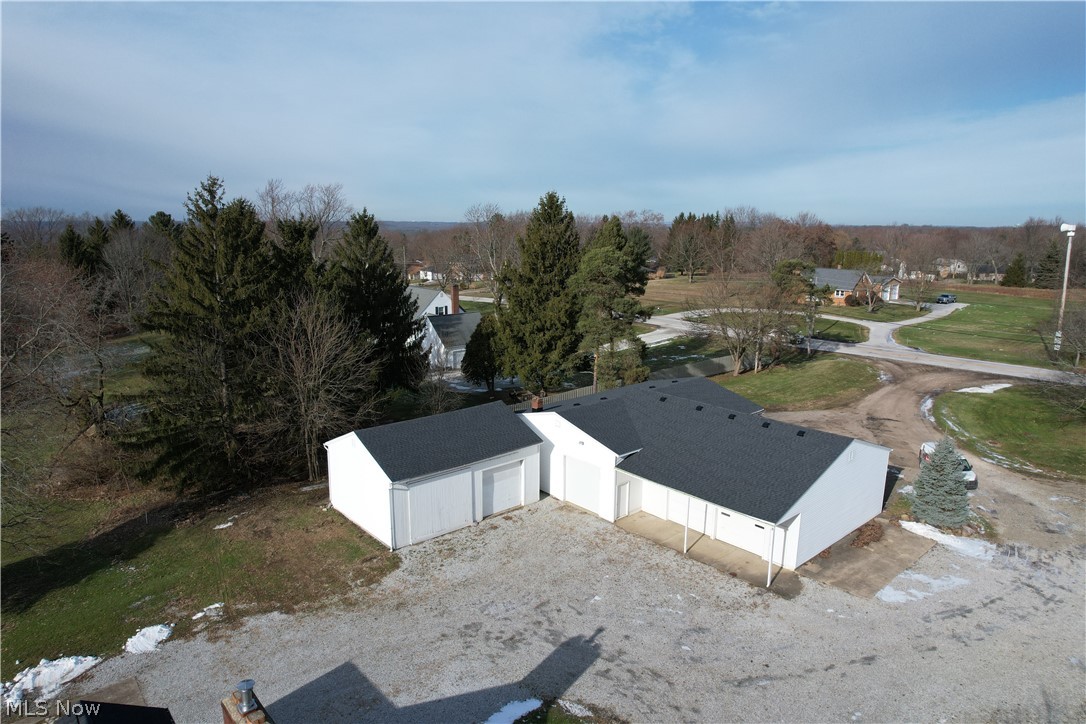 000 Mennonite Property Photo 1