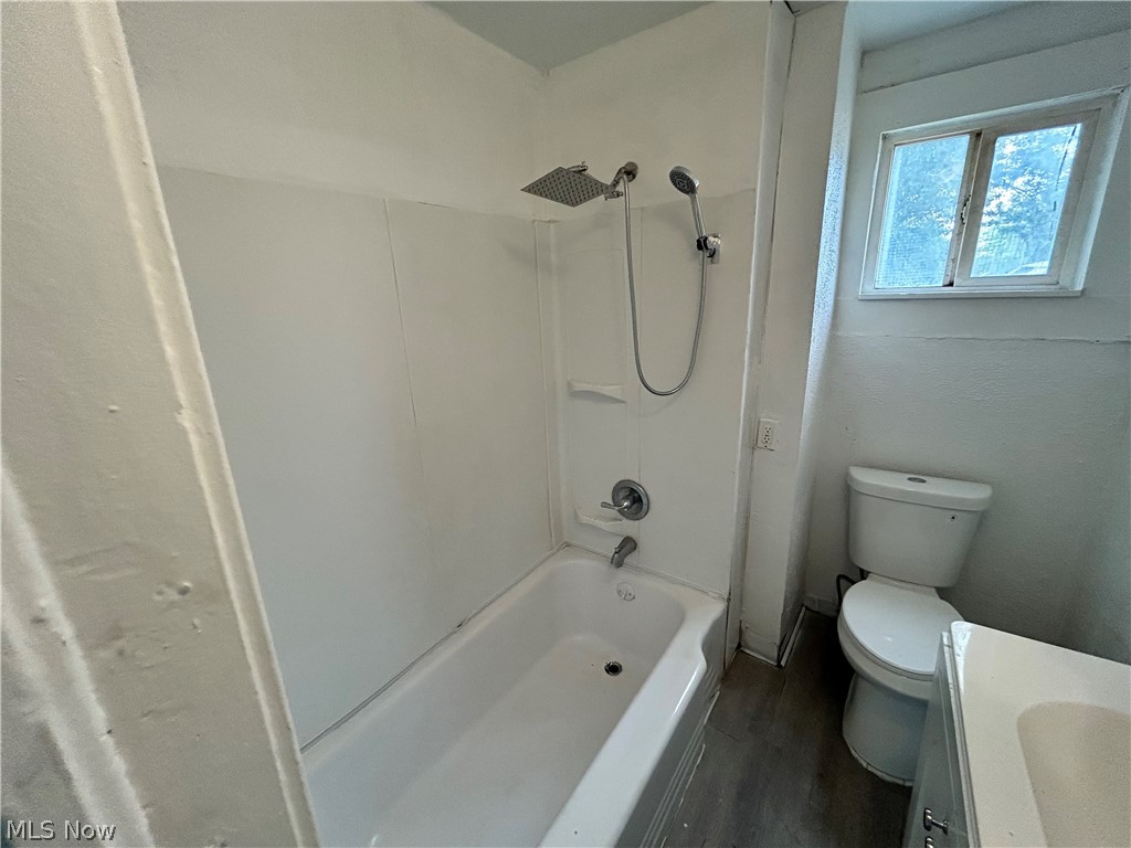 3654 E 53rd Street 1 Property Photo 8