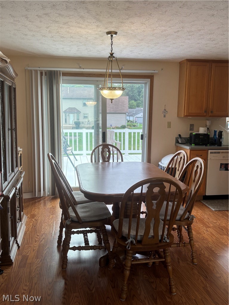 1302 Huntington Court Property Photo 5