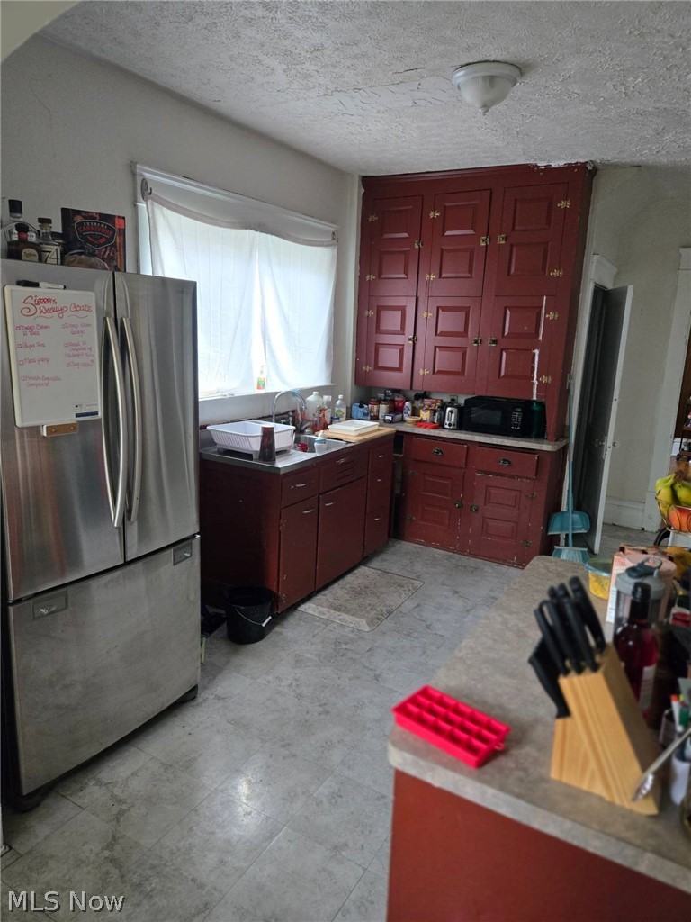 907 Delia Avenue Property Photo 7