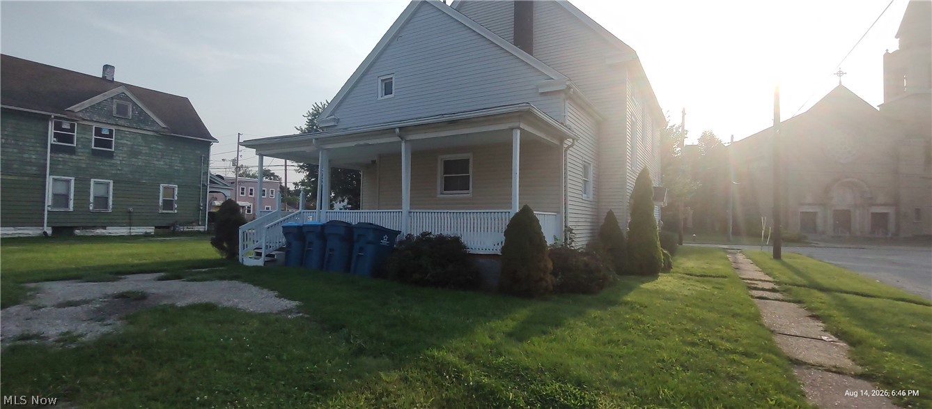 2505 Elyria Avenue Property Photo 6