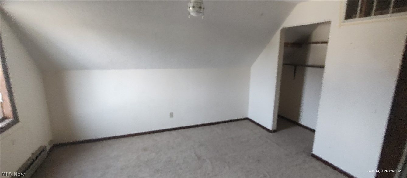 2505 Elyria Avenue Property Photo 10