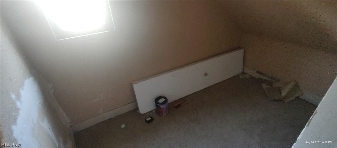 2505 Elyria Avenue Property Photo 12