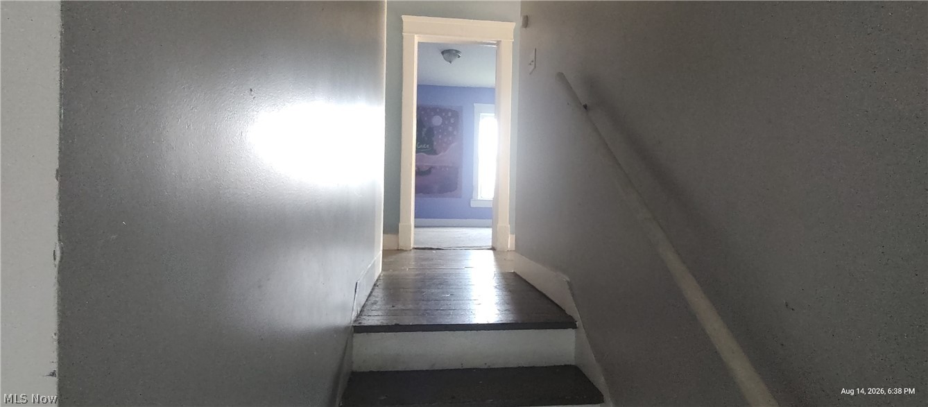 2505 Elyria Avenue Property Photo 20