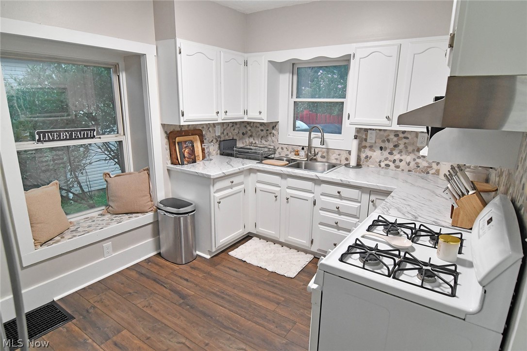 8 Greenbriar Avenue Property Photo 8