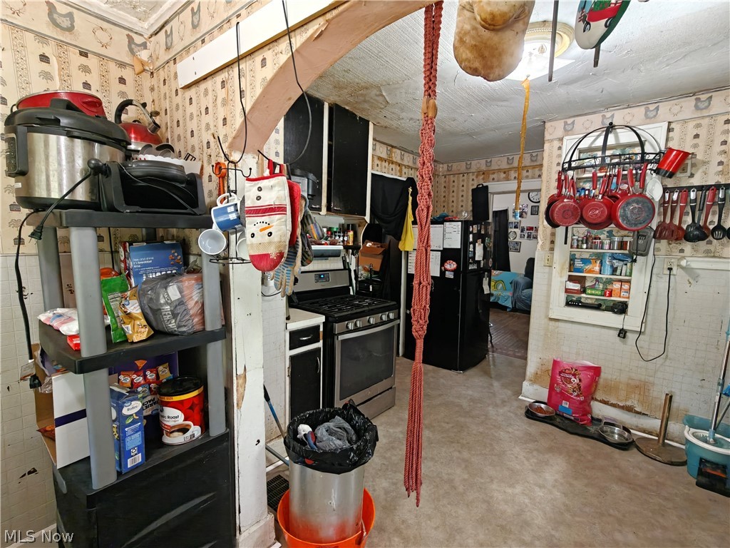 1135 Oak Avenue Nw Property Photo 5