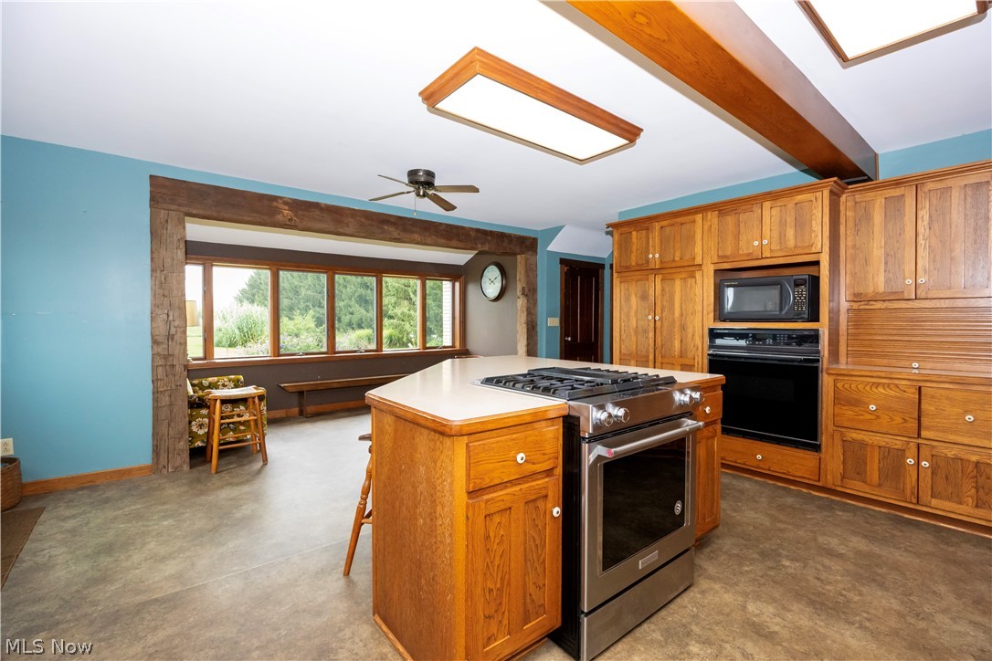 3763 Bates Road Property Photo 7
