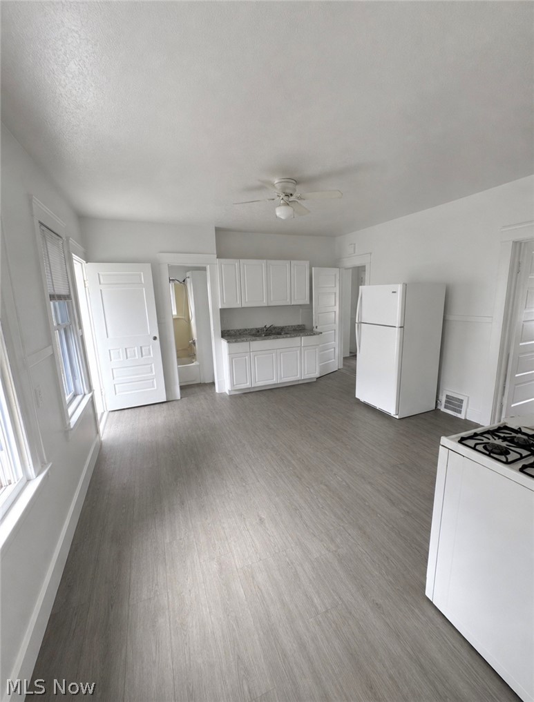 6734 Baxter Avenue Property Photo 6