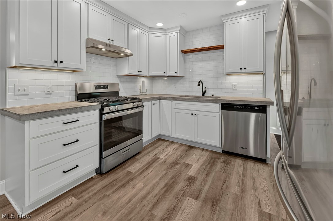 2514 Regentview Street Ne Property Photo 11