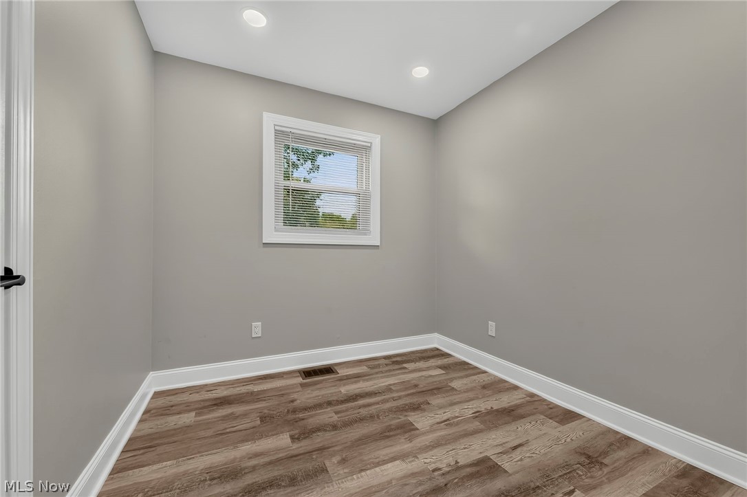 2514 Regentview Street Ne Property Photo 16