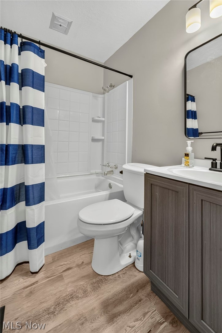 2514 Regentview Street Ne Property Photo 17