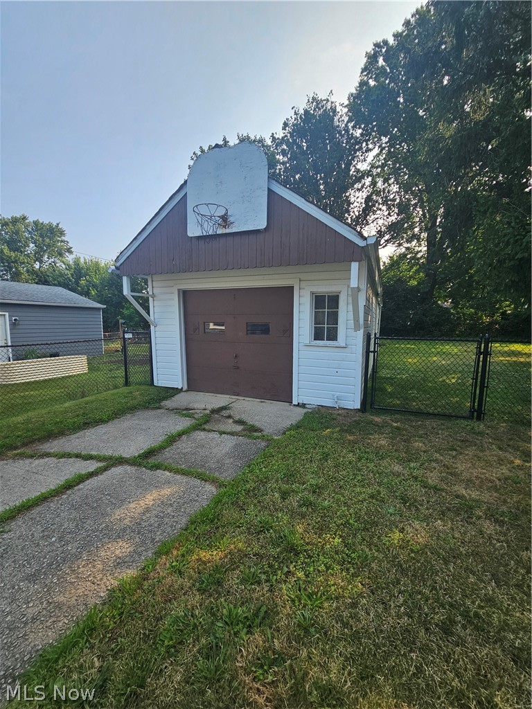 2177 Green Ridge Drive Property Photo 3