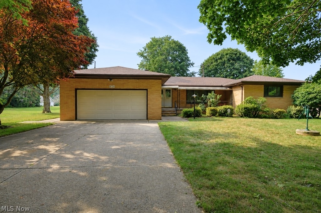 4734 Lockwood Road Property Photo 3