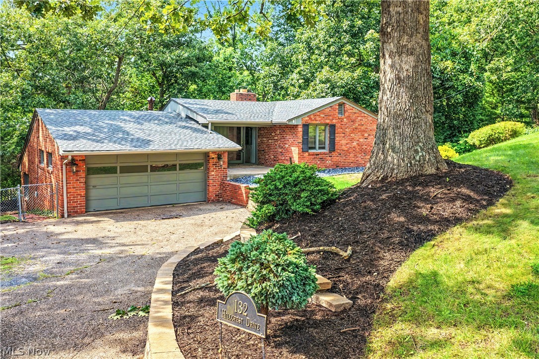 132 Hillcrest Drive Property Photo 1