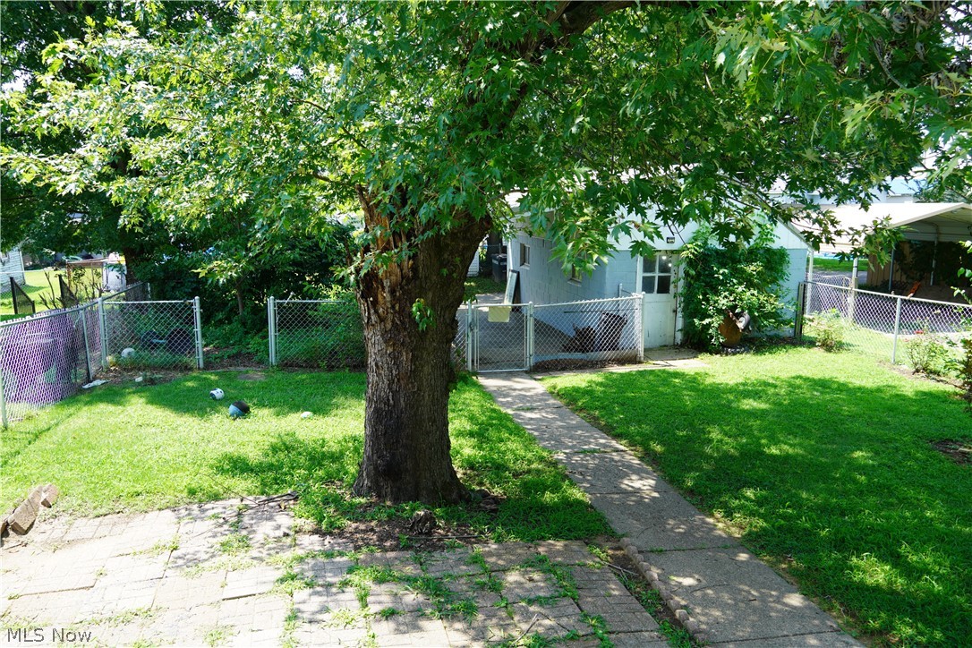 1406 40th Street Property Photo 3