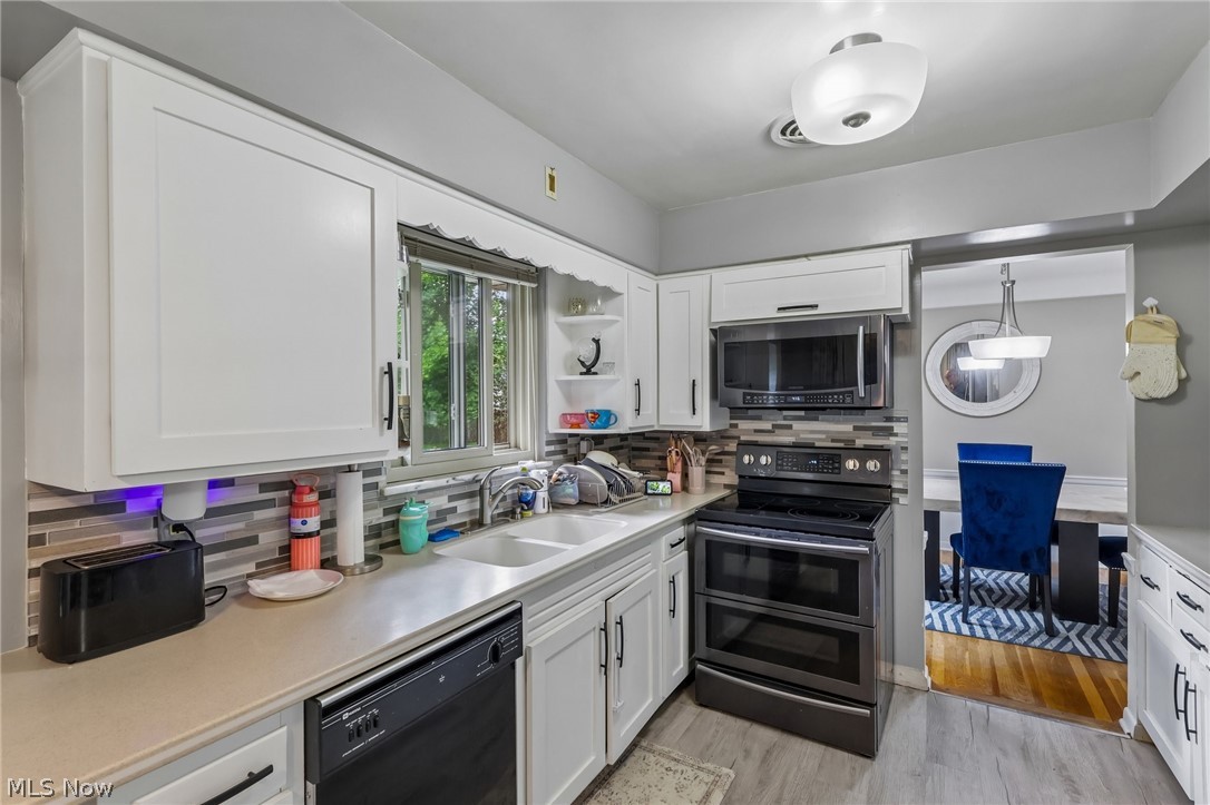8310 Broadview Road Property Photo 9