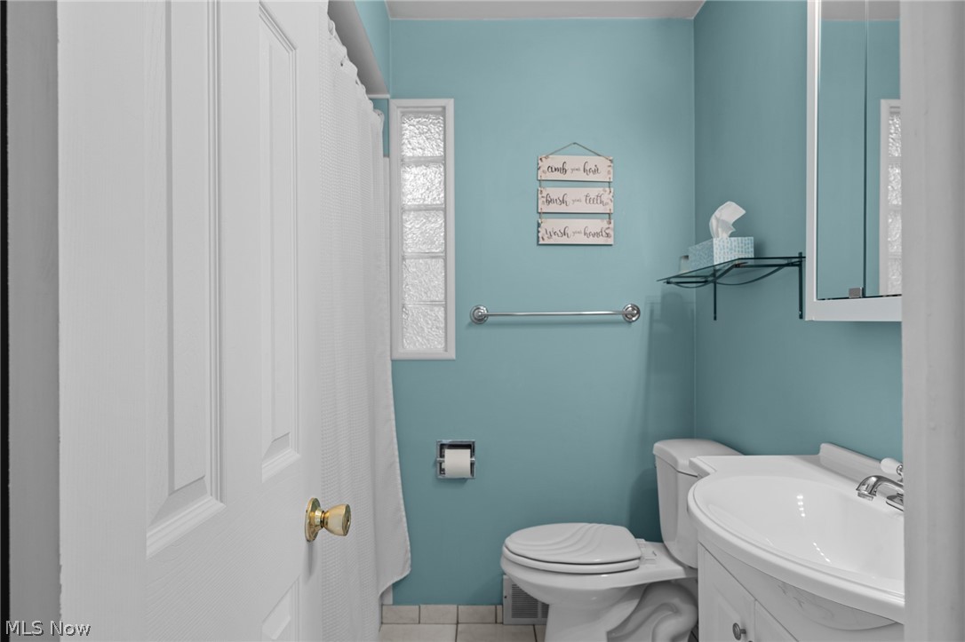 9011 Roedean Drive Property Photo 21