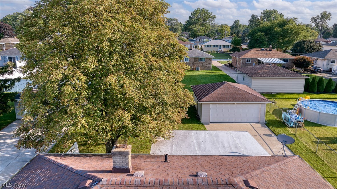 9011 Roedean Drive Property Photo 34