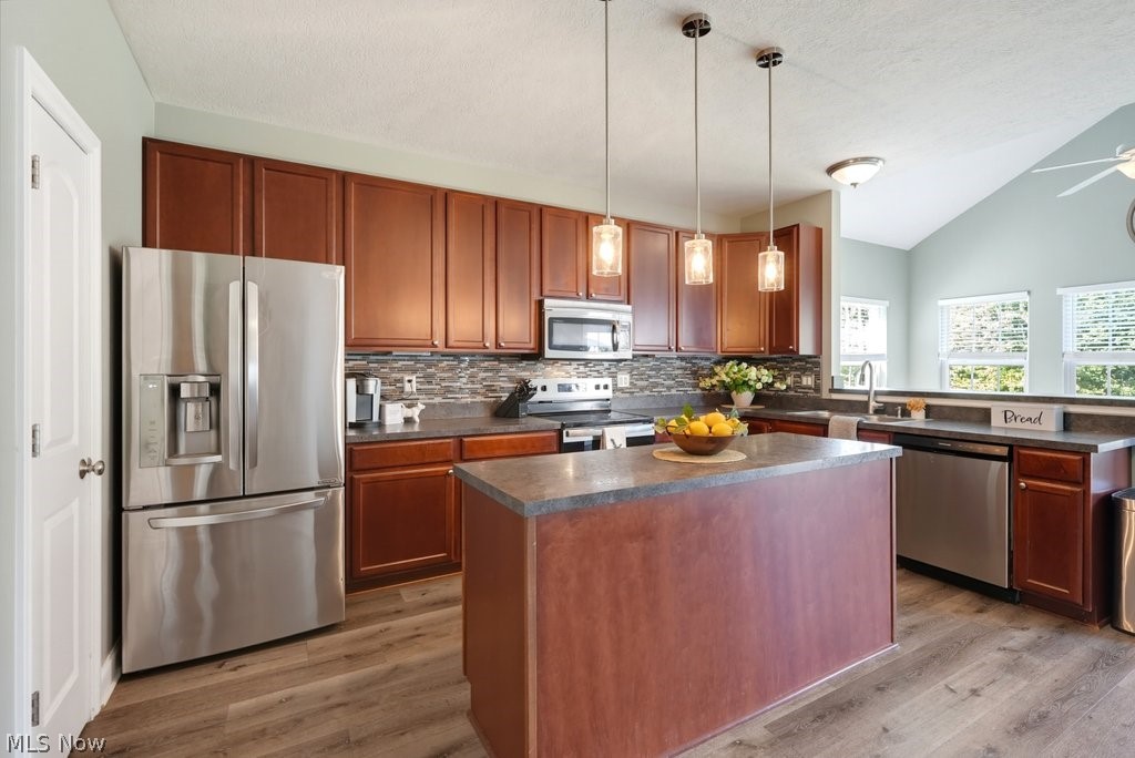 882 Queens Gate Way Property Photo 9