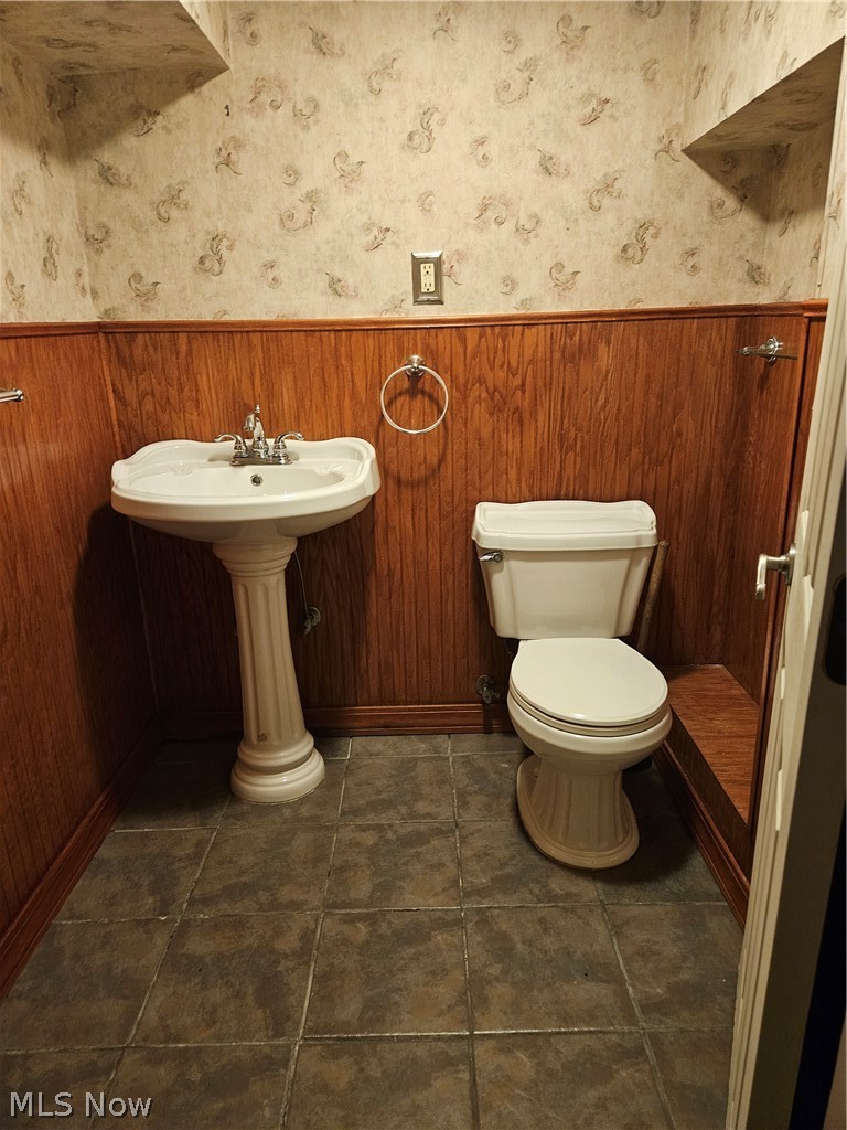 19919 Maple Heights Boulevard Property Photo 11