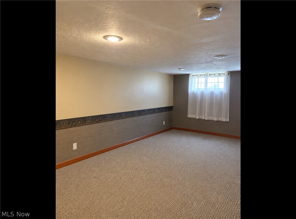 19919 Maple Heights Boulevard Property Photo 14