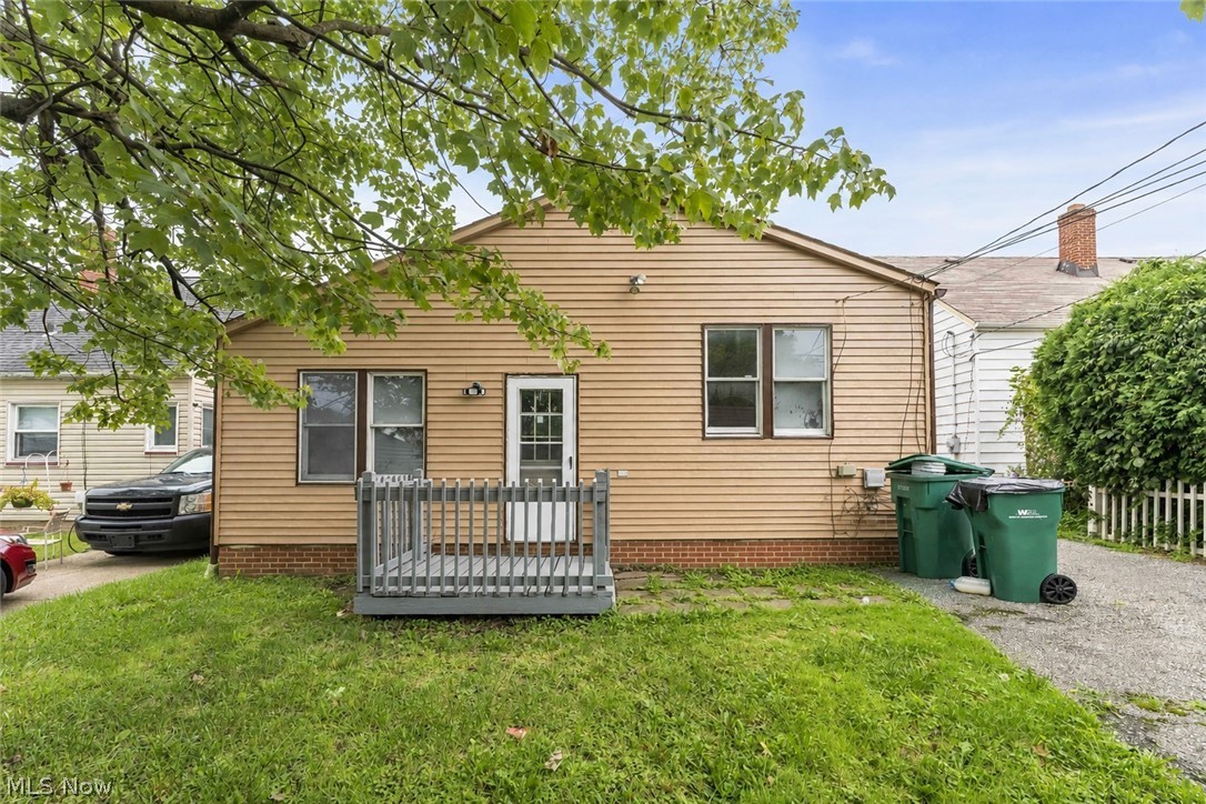 15901 Edgewood Avenue Property Photo 1